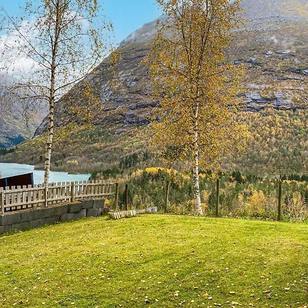In Byrkjelo With Kitchen Holiday home Reed